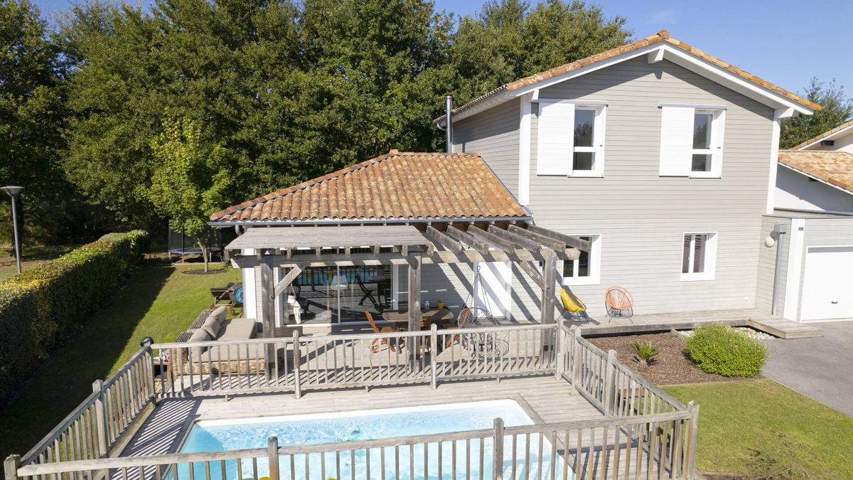 Tosse House | Detached wooden house with swimming pool near Seignosse/Hossegor
