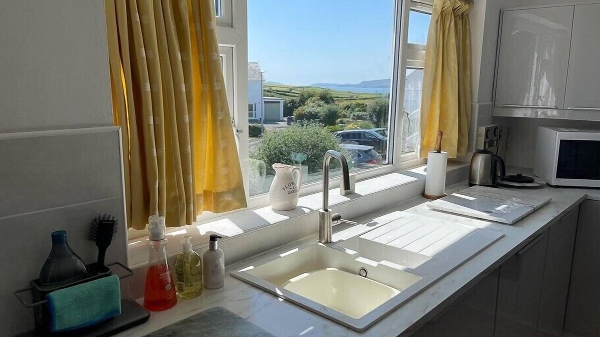 Bwlchtocyn Cottage | DEU DRAETH, pet friendly, with a garden in Abersoch