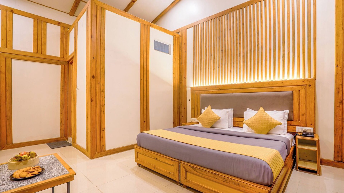 Gobind Dham Hotel | Deva's Retreat