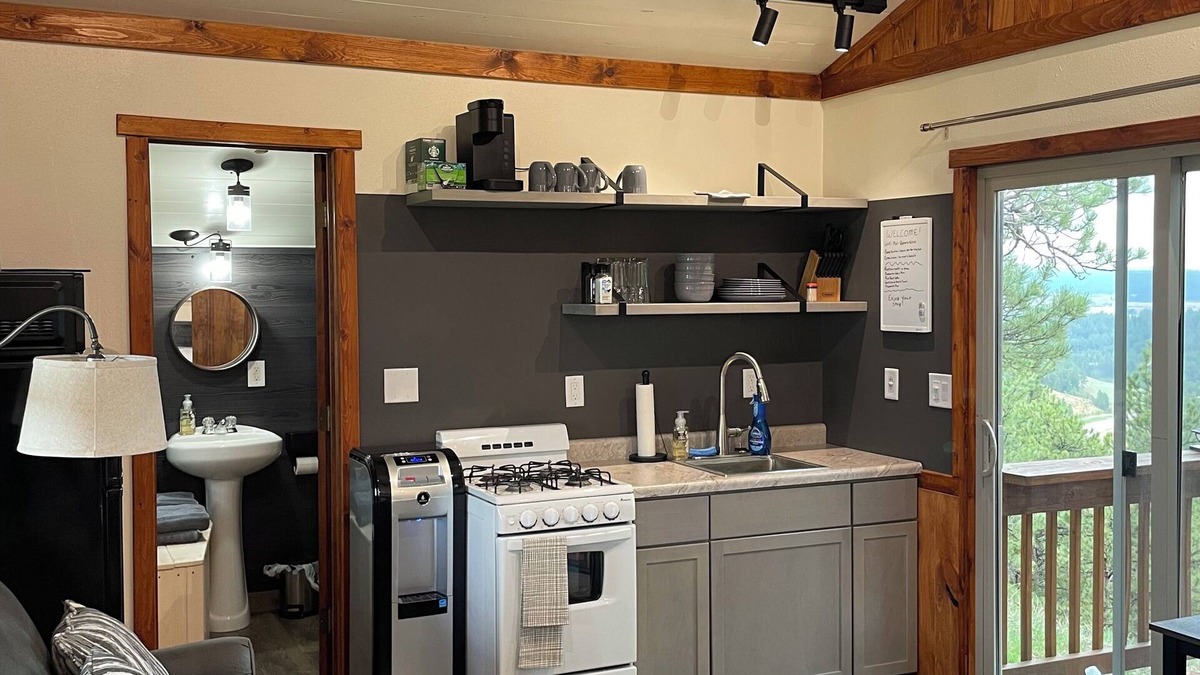 Hulett Cabin | Devils Tower Views, Wide-Open Skies, and Your Own Private Cabin.
