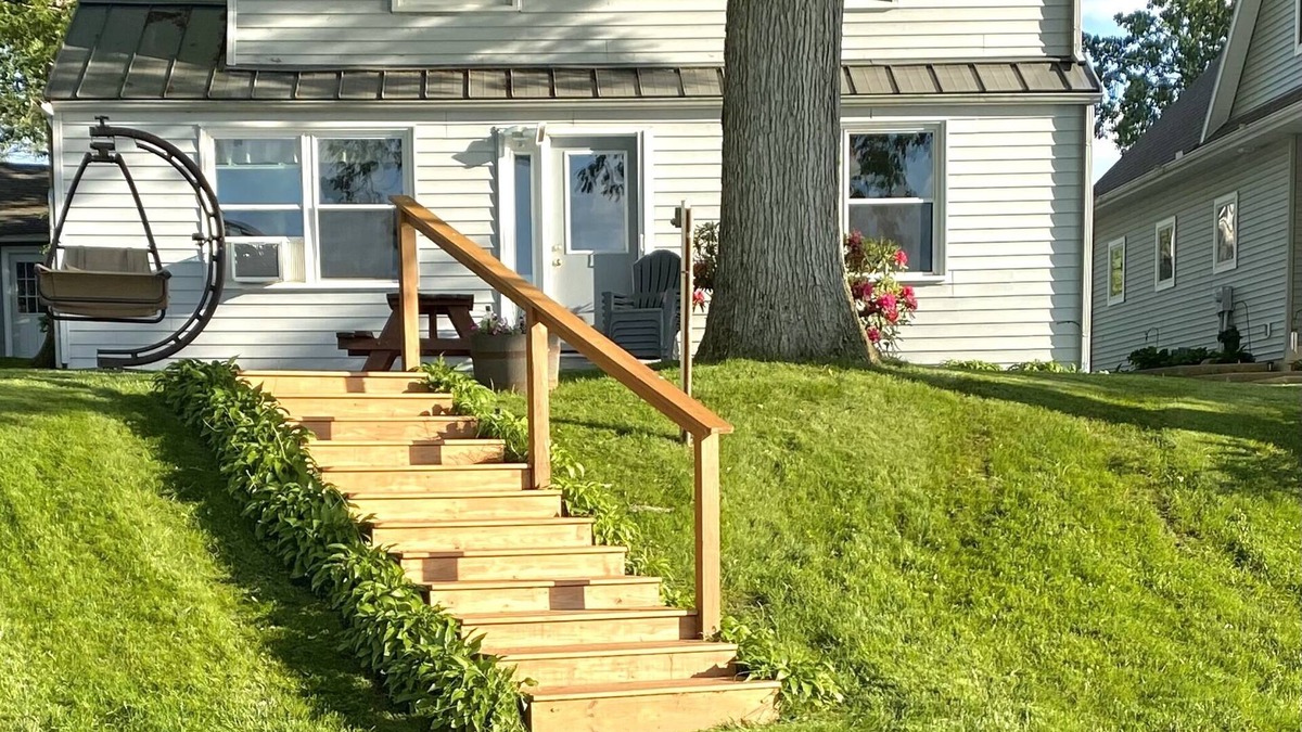 Manitou Beach-Devils Lake Cottage | Devils Lake Water Front Vacation Home Rental.