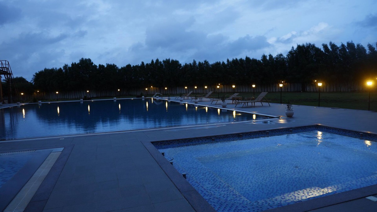 Daman Hotel | Devka Beach Resort