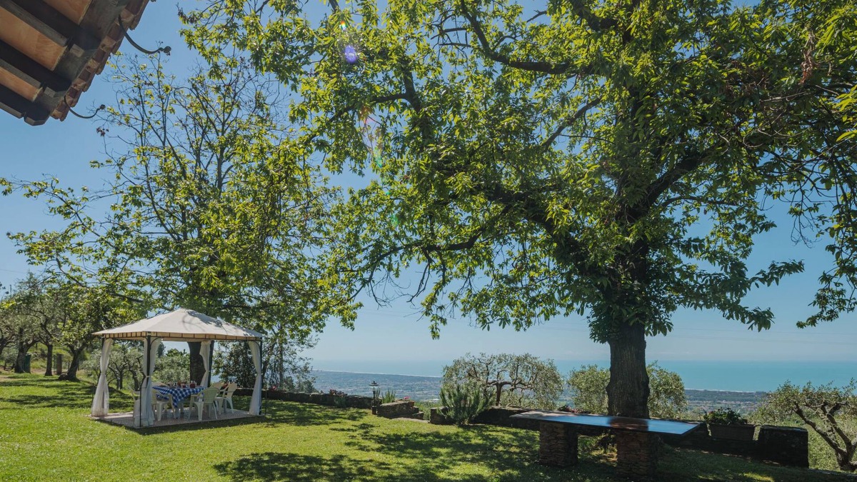 Montignoso House | Di Carlino by Interhome
