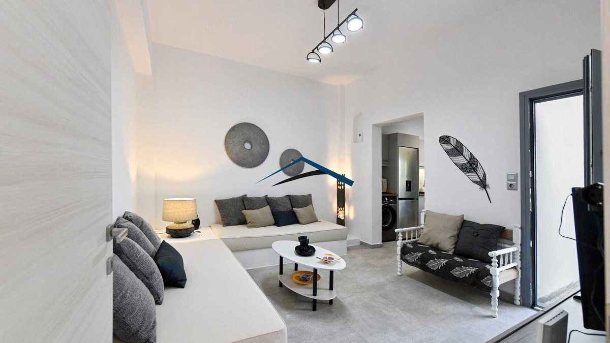 Korissia House | Diamond, a modern and stylish house near the shops & restaurants in Korissia,Kea