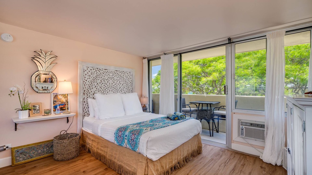 Diamond Head - Kapahulu - St. Louis Condo | Diamond head charmer