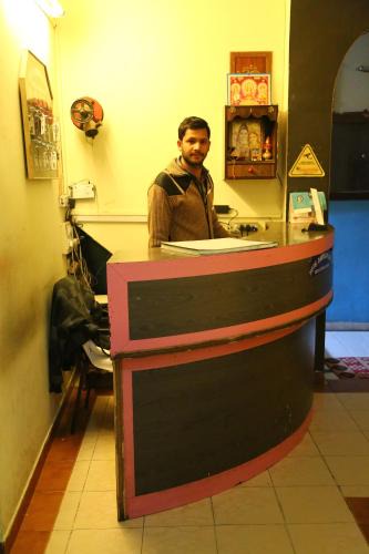 Sector 45 Hotel | DIAMOND PALACE