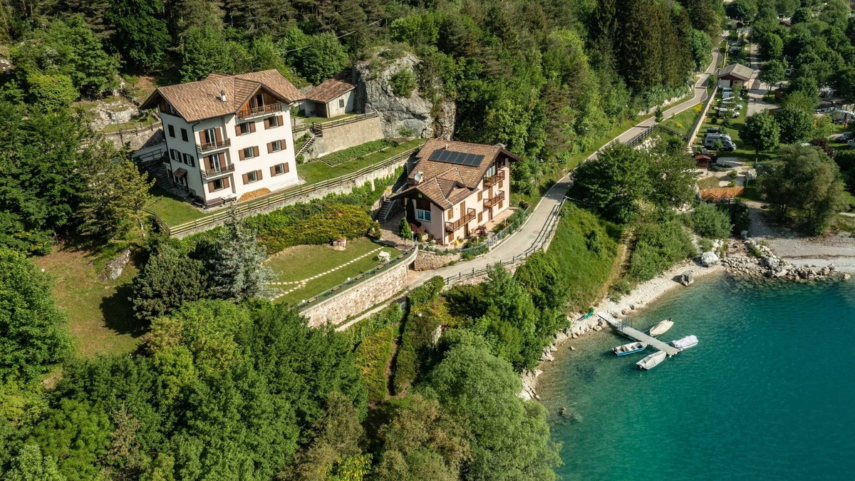 San Lorenzo Dorsino Apartment | Diamond- Relaxation on Lake Molveno Paganella. Spacious, quiet. TOP!