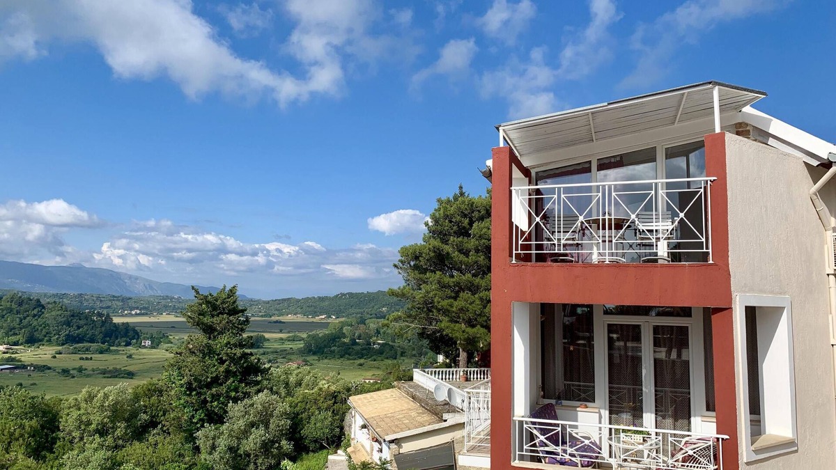 Parelia Villa | Diamond Villa - The perfect choice for a big family. Close to the beach & golf