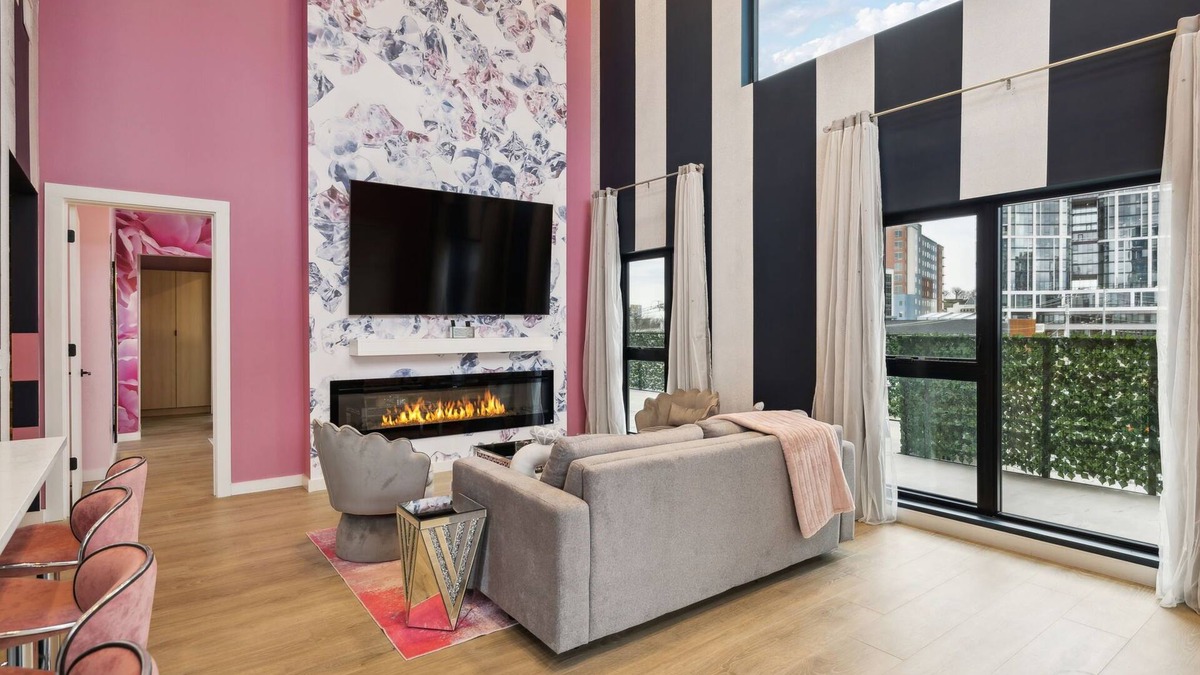 Eighth Avenue Condo | Diamonds Are Forever Bridal Condo- Walk to Broadway, Heated Pool, Gym, Parking