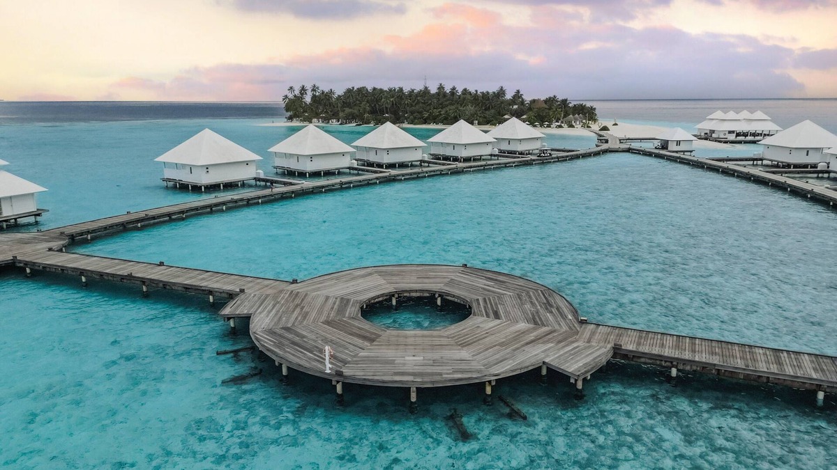 Athuruga Island Resort | Diamonds Athuruga Maldives Resort & Spa