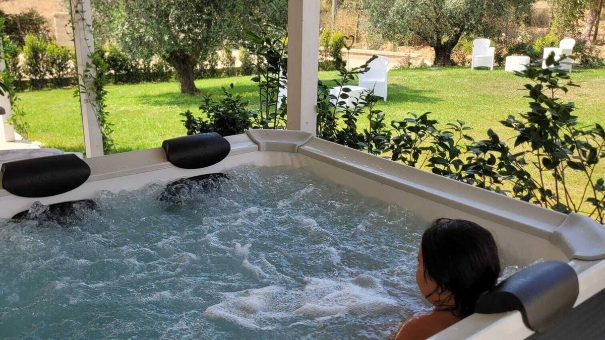 Tragliatella Apartment | Diana studio apartment, fully equipped, in a relaxing corner of greenery