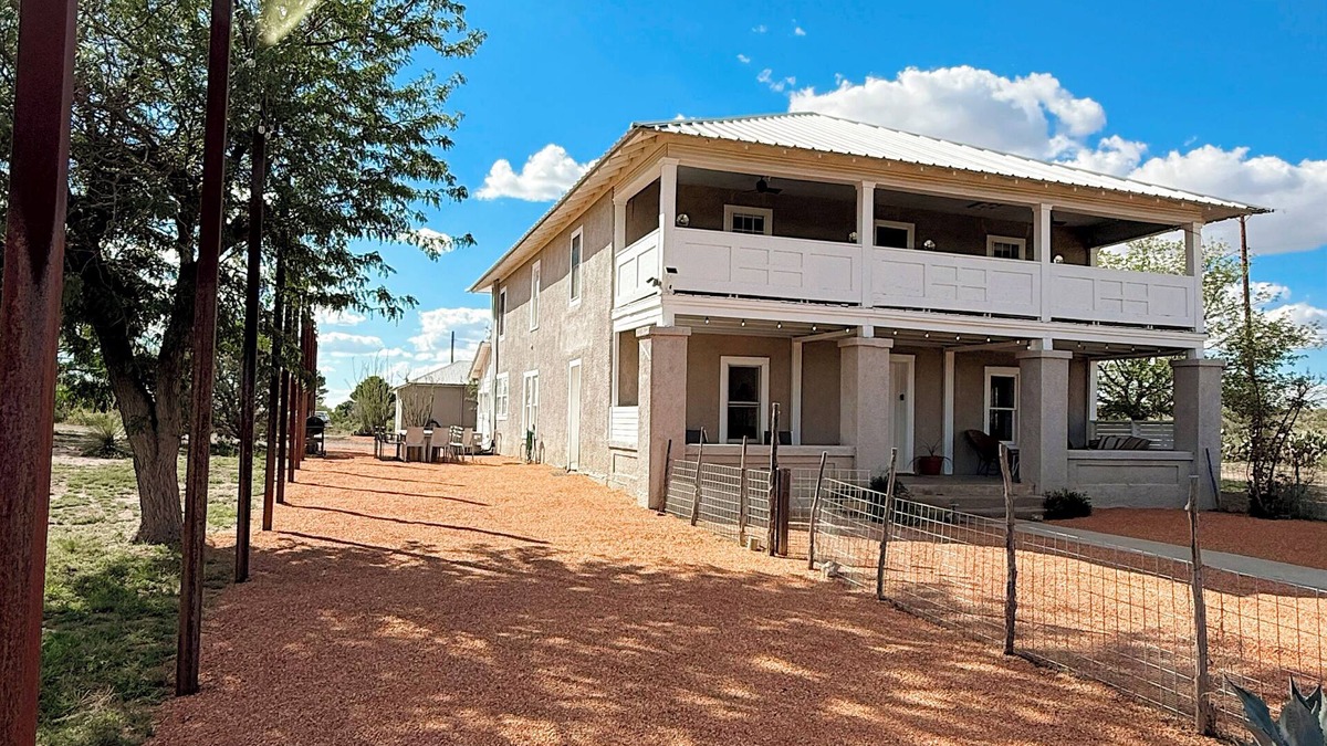 Marfa House | Dickson Marfa House - Spacious 7-Bedroom Vacation Rental + Events