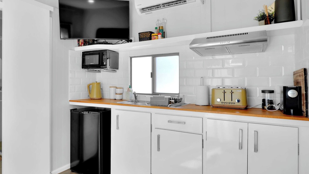 Diggers Rest Cabin | Diggers Rest self contained Tiny Home with WIFI