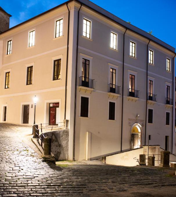 Cosenza Bed & Breakfast | Dimora de Matera Luxury Suites