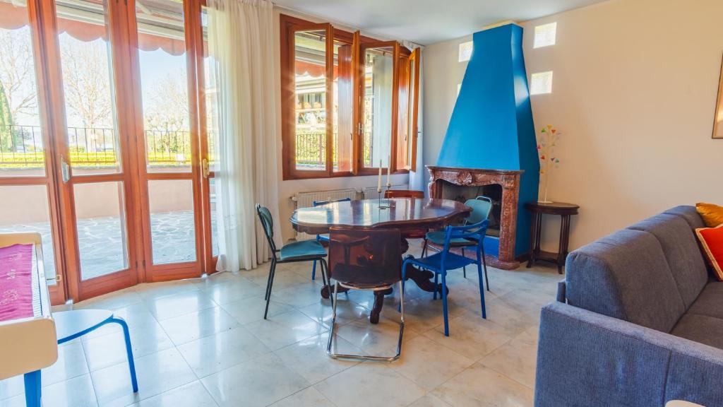 Sirmione Apartment | Dimora dei Colori - Italian Homing