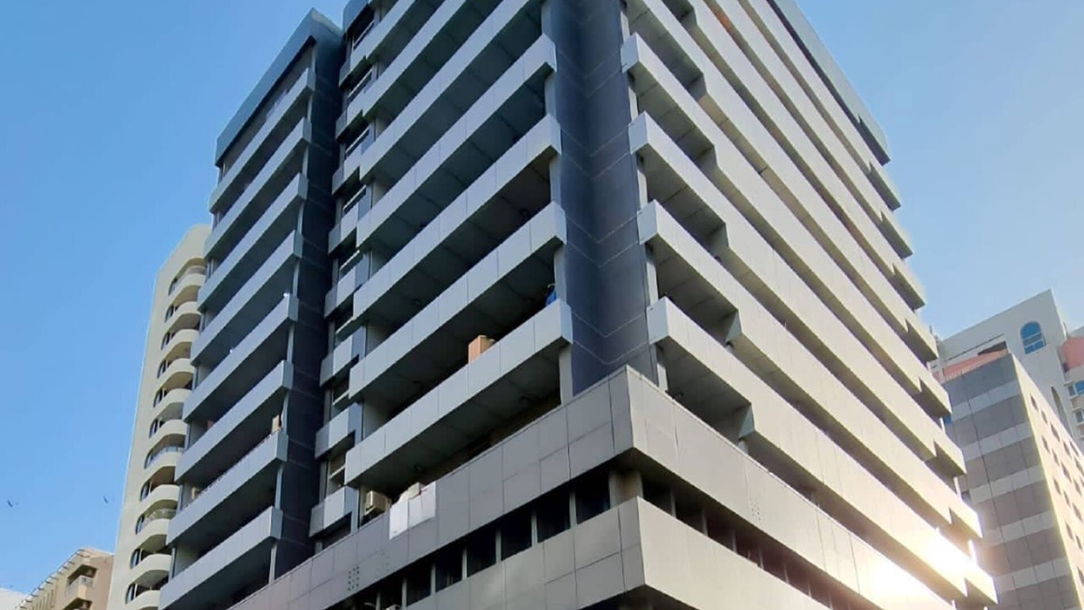 Al Zahiyah Apartment | Dinar Stays 1 bed for 1 person only