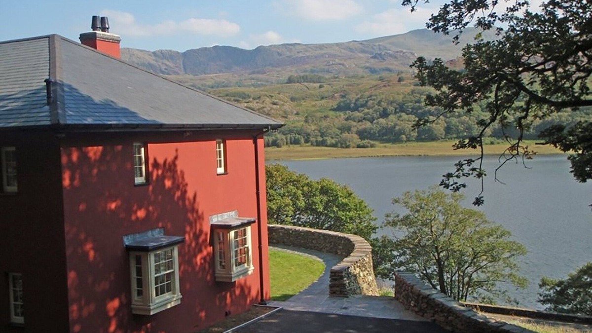Beddgelert Cottage | DINAS NODDFA, family friendly, luxury holiday cottage in Nant Gwynant
