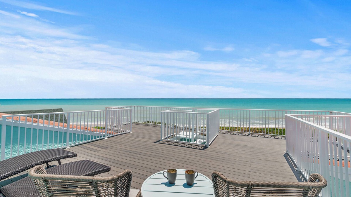North Beach House | Direct Oceanfront Hideaway Beach House 3 story with Rooftop Terrace!
