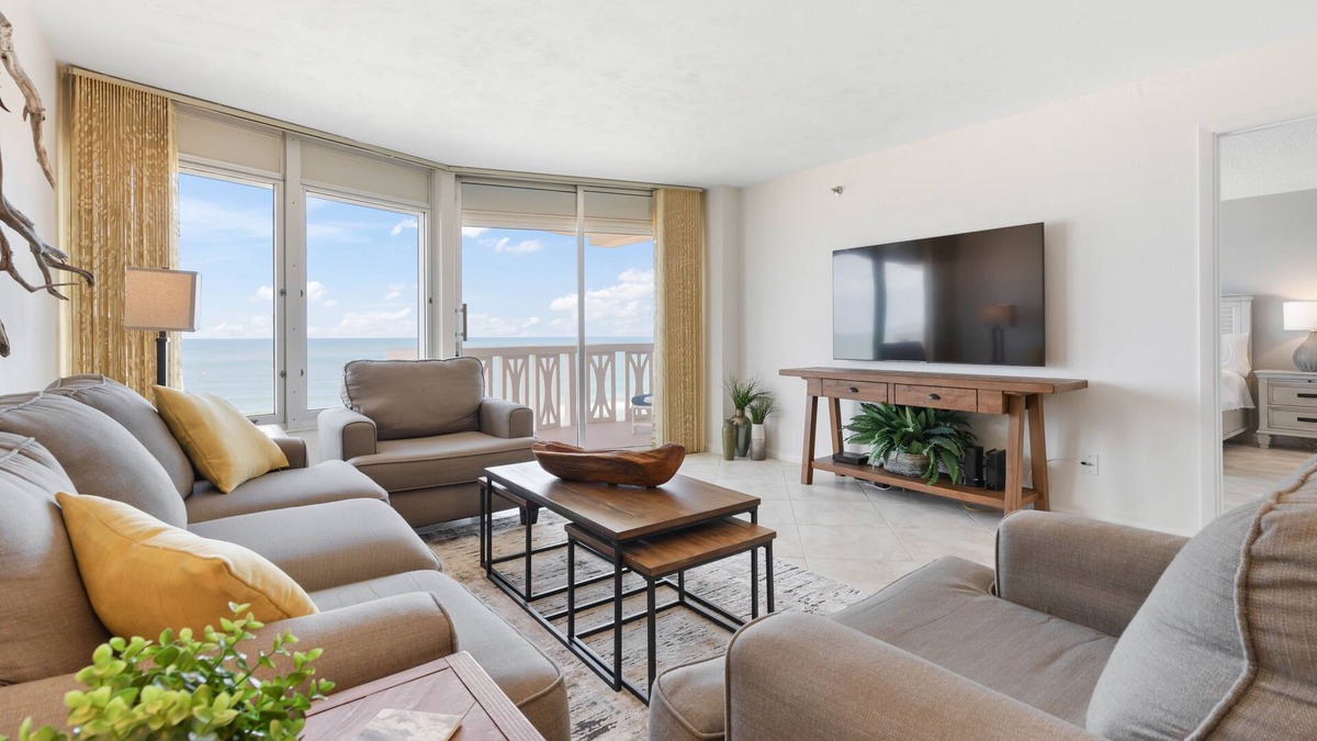 Ormond-by-the-Sea Condo | DIRECT OCEANFRONT Condo with BREATHTAKING VIEWS!