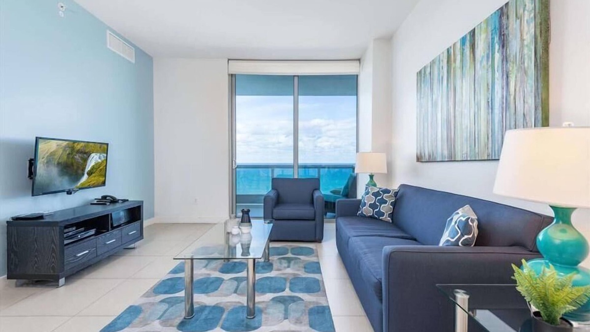 North Beach Apartment | Direct Oceanfront View | High Floor + Balcony | Beach Access