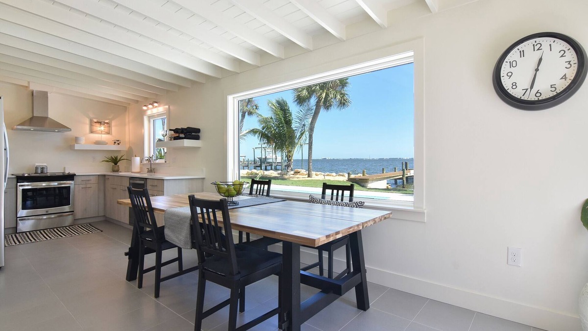 Fowlers House | Direct Riverfront Brand new Bungalow with Pool