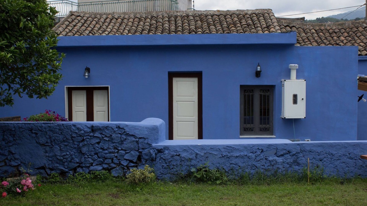 Macchia House | Discount!For July 2019. Single house with large courtyard and splendid garden