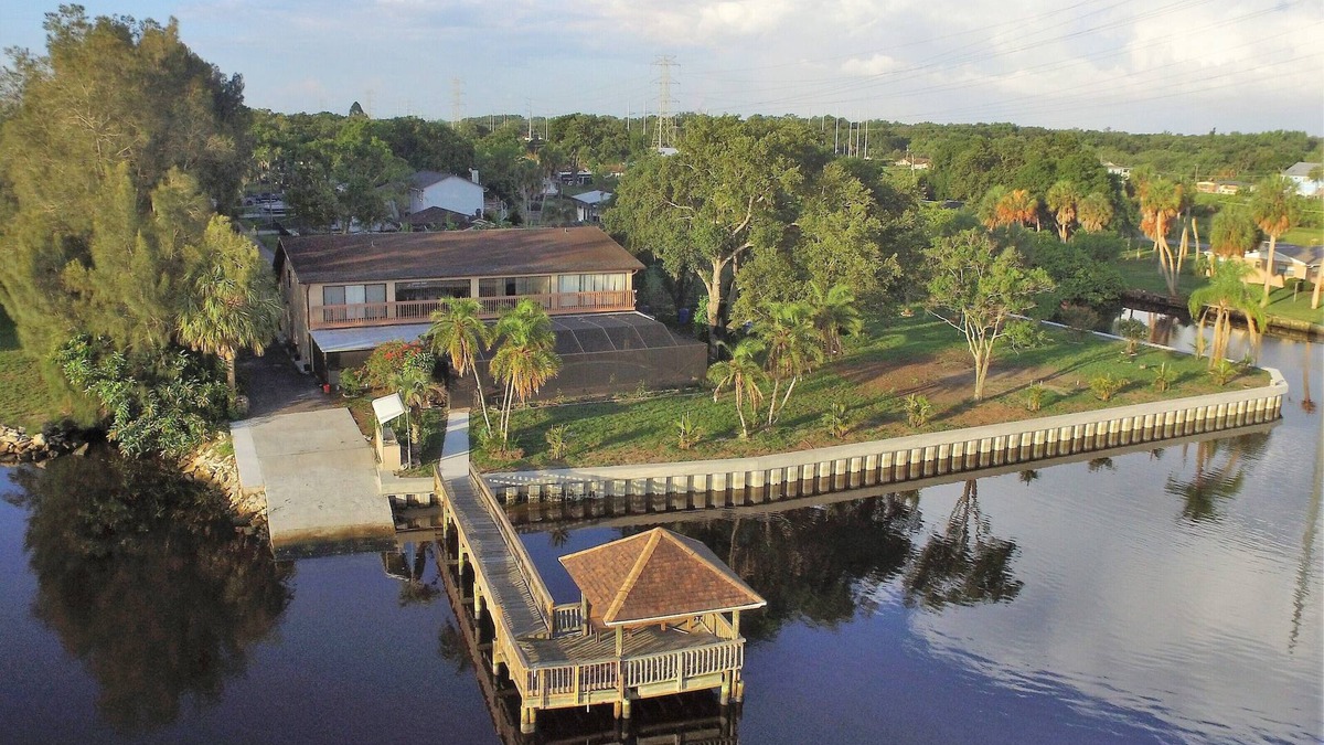 Gibsonton House | Discount offer From May to Sept. Beautiful Pool Home, with views of the bay,