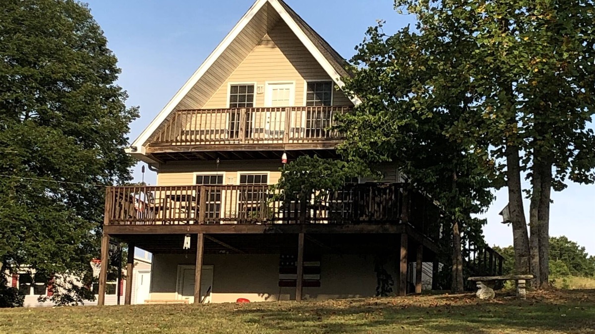 Chickamauga Lake House | Discover Birchwood charm in our spacious 3-bedroom retreat