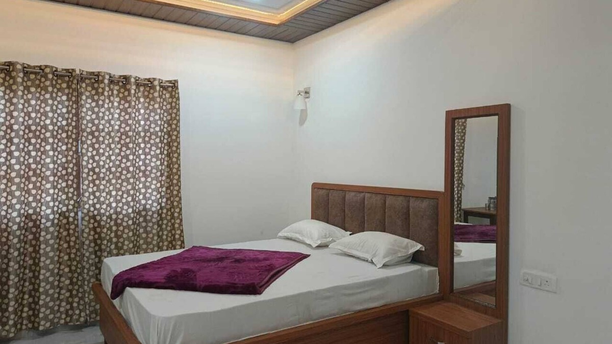Mahabaleshwar House | "Discover Serenity: Madhuban Villa - Your Perfect Escape in Mahabaleshwar