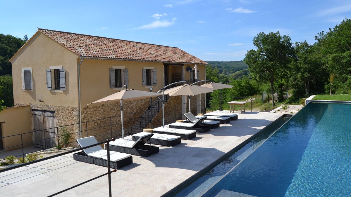 Cereste House | Discover the Lubéron; Welcome to Mas Sainte Hélène