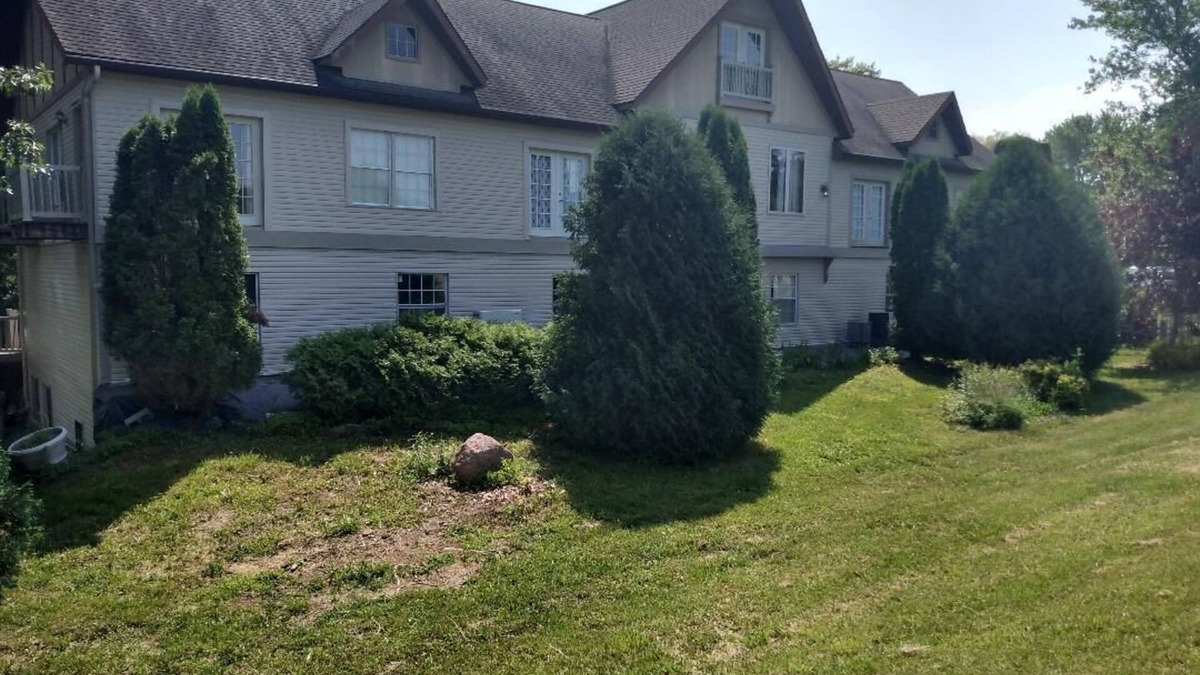 Merrimac Apartment | Discover tranquility near Glacial Lake Wisconsin Merrimac's 2-bedroom apartment
