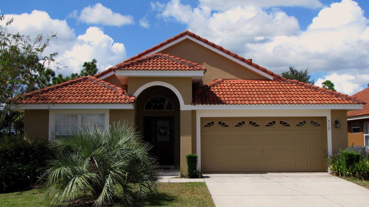 Loughman House | Disney Area 5 Bedroom, 4 Bath Villa in Gated Resort, Pool, Spa, Baby Gear