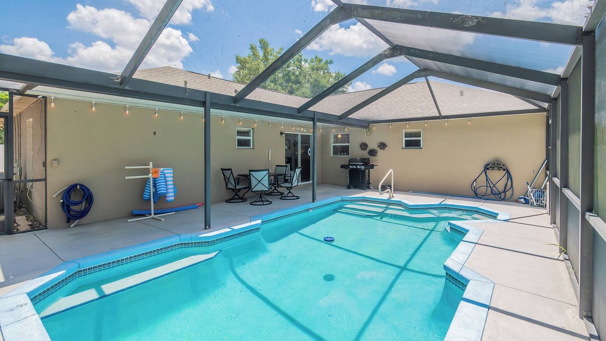 Winter Haven House | Disney Castle Cove - Private Pool & Community Boat Ramp close to Legoland