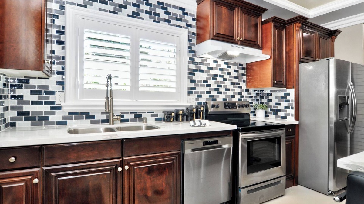 Fountain Valley House | Disney/Huntington Beach New Luxury Guesthouse