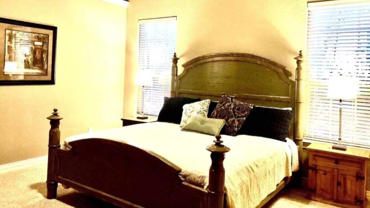 Gravette Apartment | Disney themed guest house adjacent to woods and nature