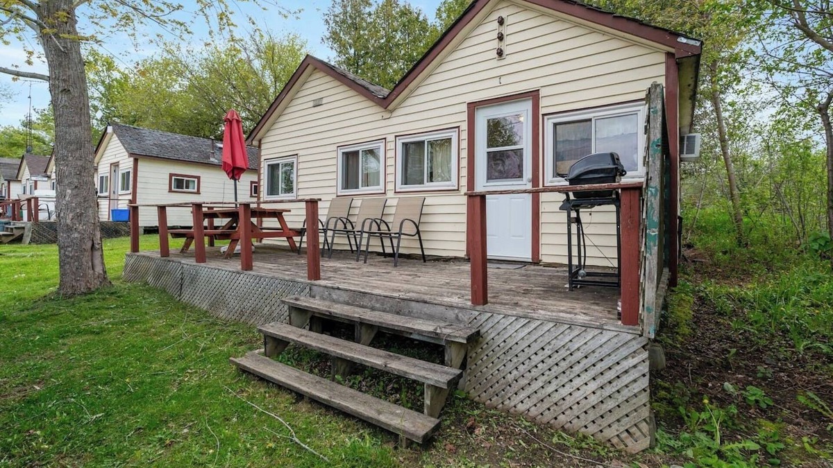 Otonabee-South Monaghan Cabin | Dive into Nature at Rice Lake