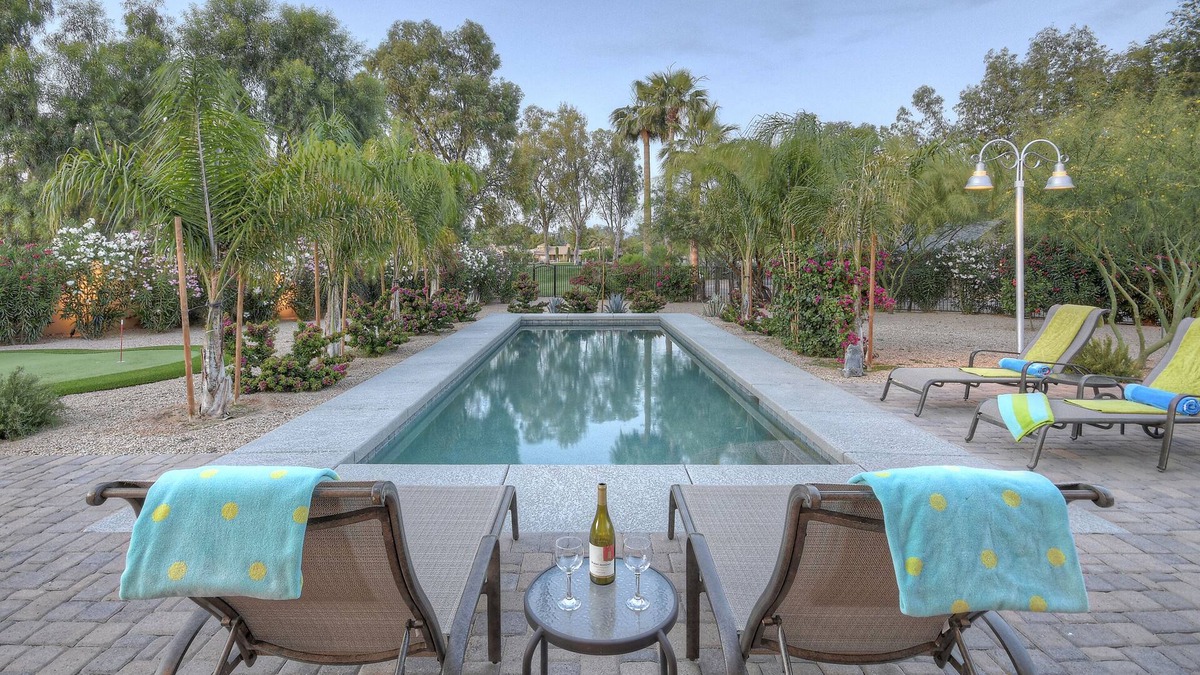 Sundown Ranch Estates House | DIVINE 1 Story Home, Starfire GOLF COURSE VIEW, Private POOL w/Opt Heat, Putt Green
