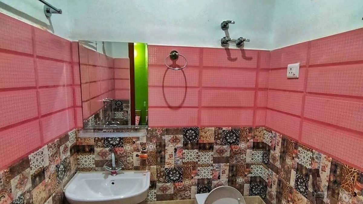 Manikaran Bed & Breakfast | DIVINE CONNECTION GUEST HOUSE KASOL- PET FRIENDLY