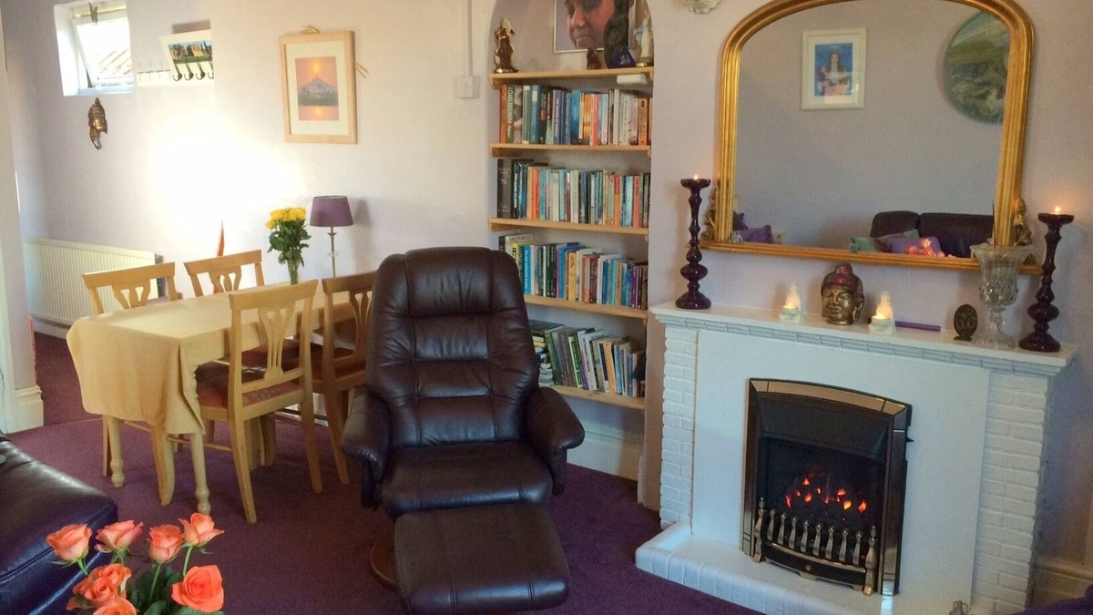 Glastonbury Apartment | Divine Light Centre In Glastonbury, Isle Of Avalon, Land Of King Arthur.