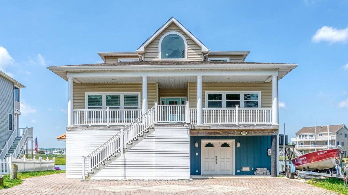 Captain's Cove House | Diving Duck - Waterfront home w Hot tub & Boat dock & King Bed