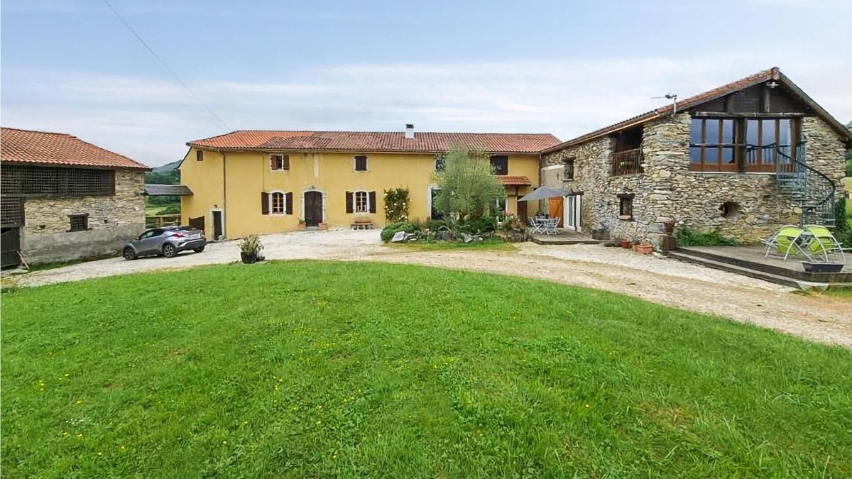 Montousse Apartment | Do you want to relax in the high Pyrenees, quiet and close to the mountains? Then this place is made