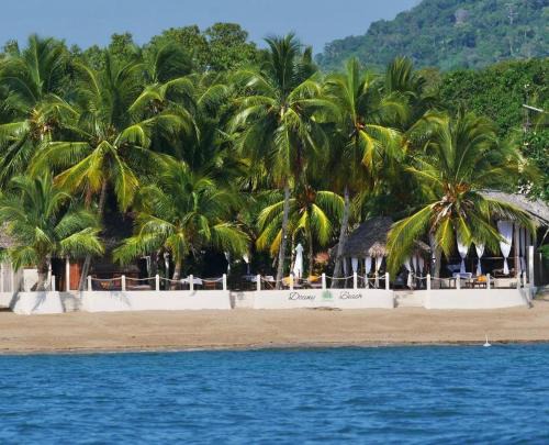 Antafondro Cabin | Doany Beach