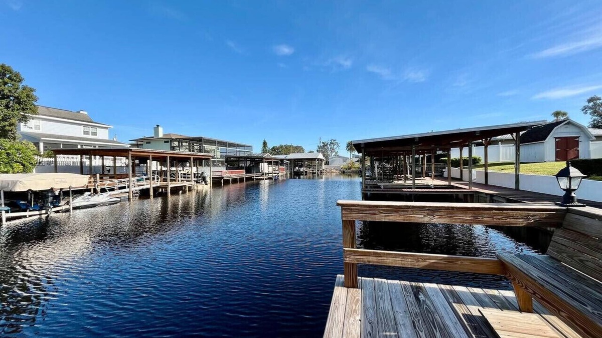 Fedhaven House | Dockside Dreams for 4