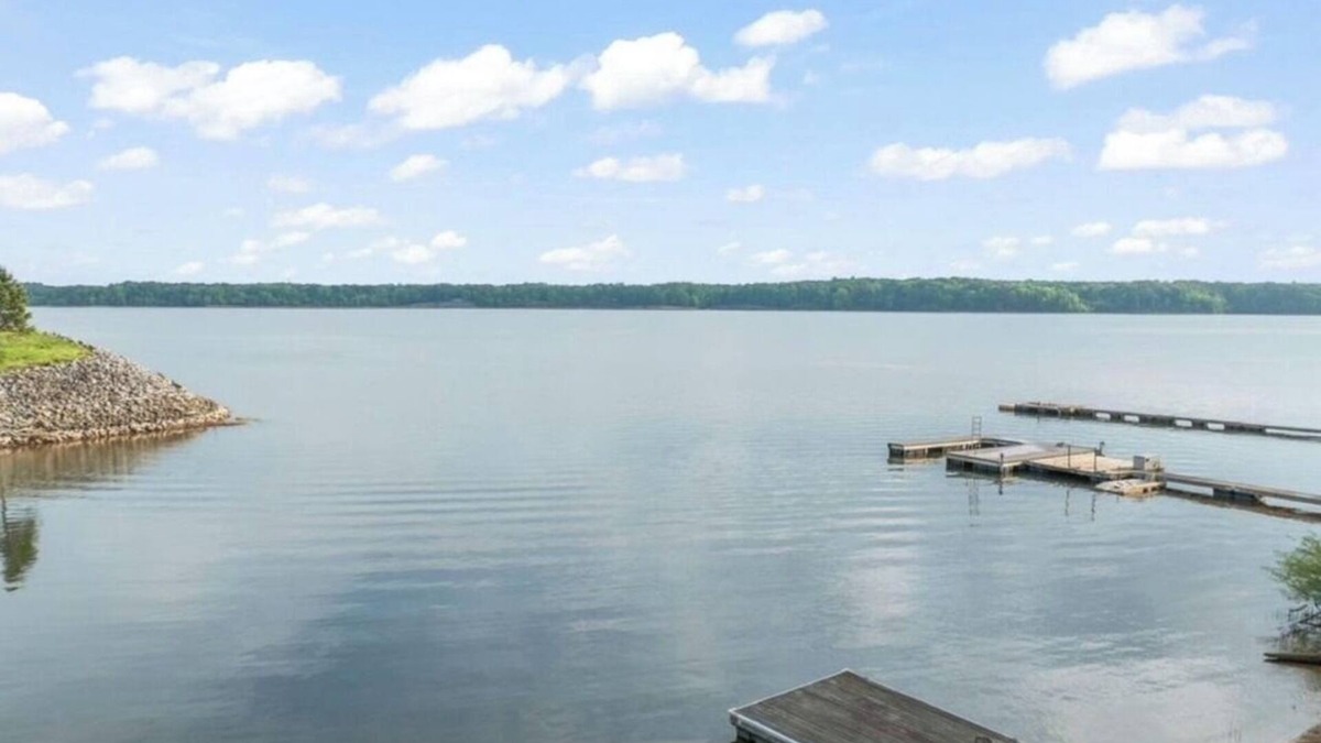 Clarksville House | Dockside Dreamz #1 w/beach and dock - Close to Clarksville and Bluestone launch