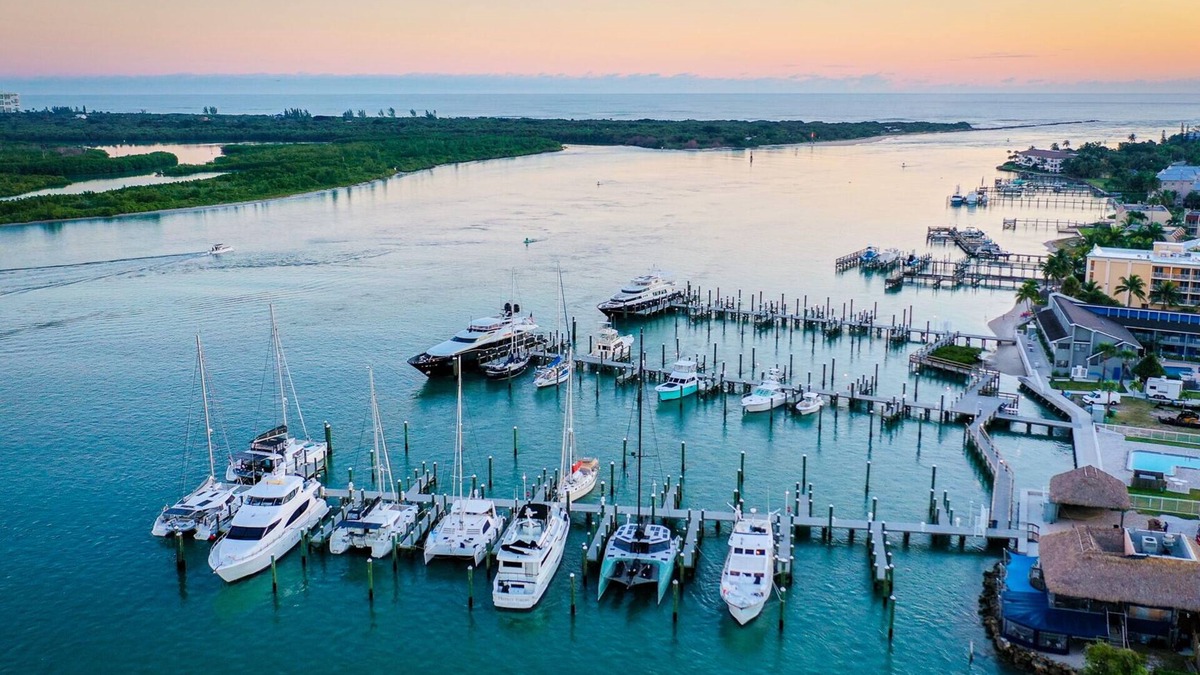 Fort Pierce Hotel | Dockside Inn & Resort