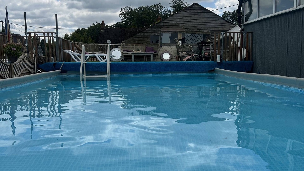 Little Stukeley Hotel | Dog and Castle