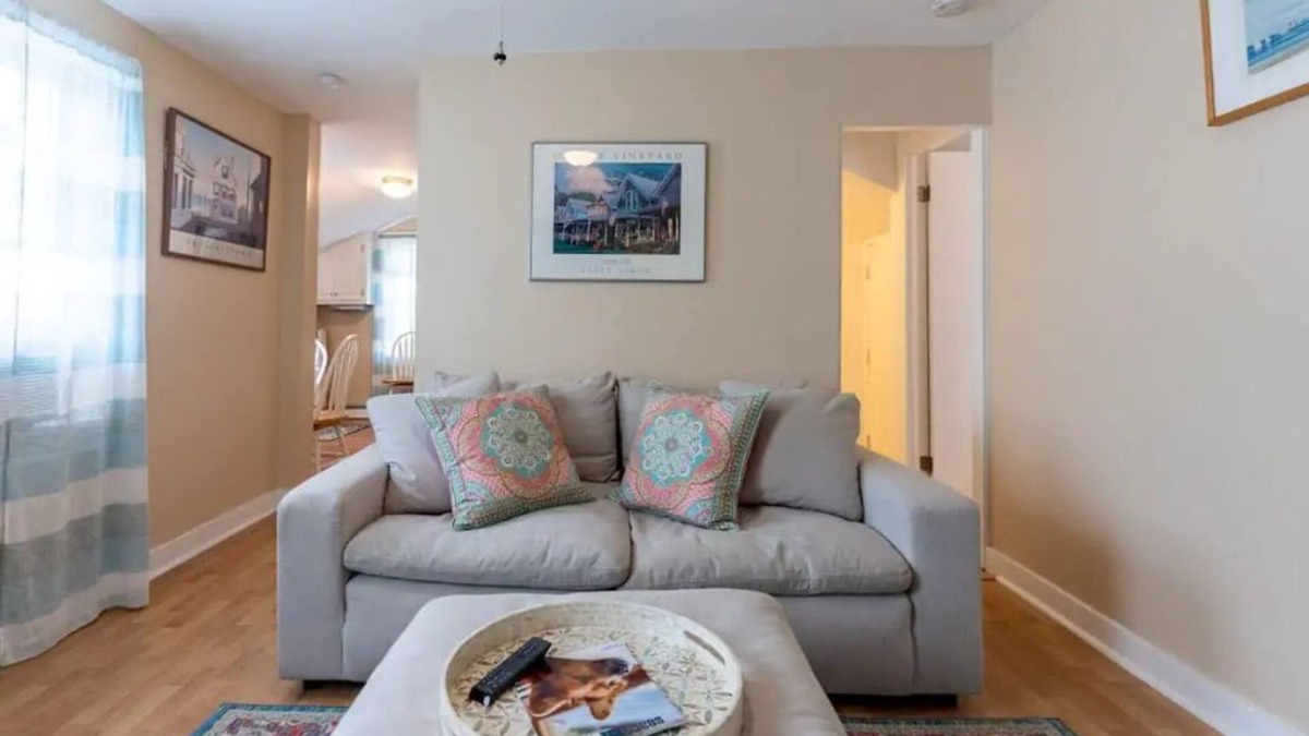 Newburyport Apartment | Dog Daze One- South End NBT