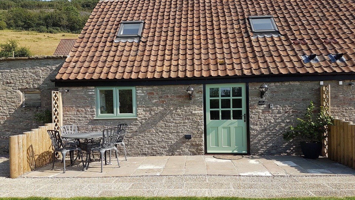Tickenham House | Dog & family friendly 2 bed barn conversion in country setting