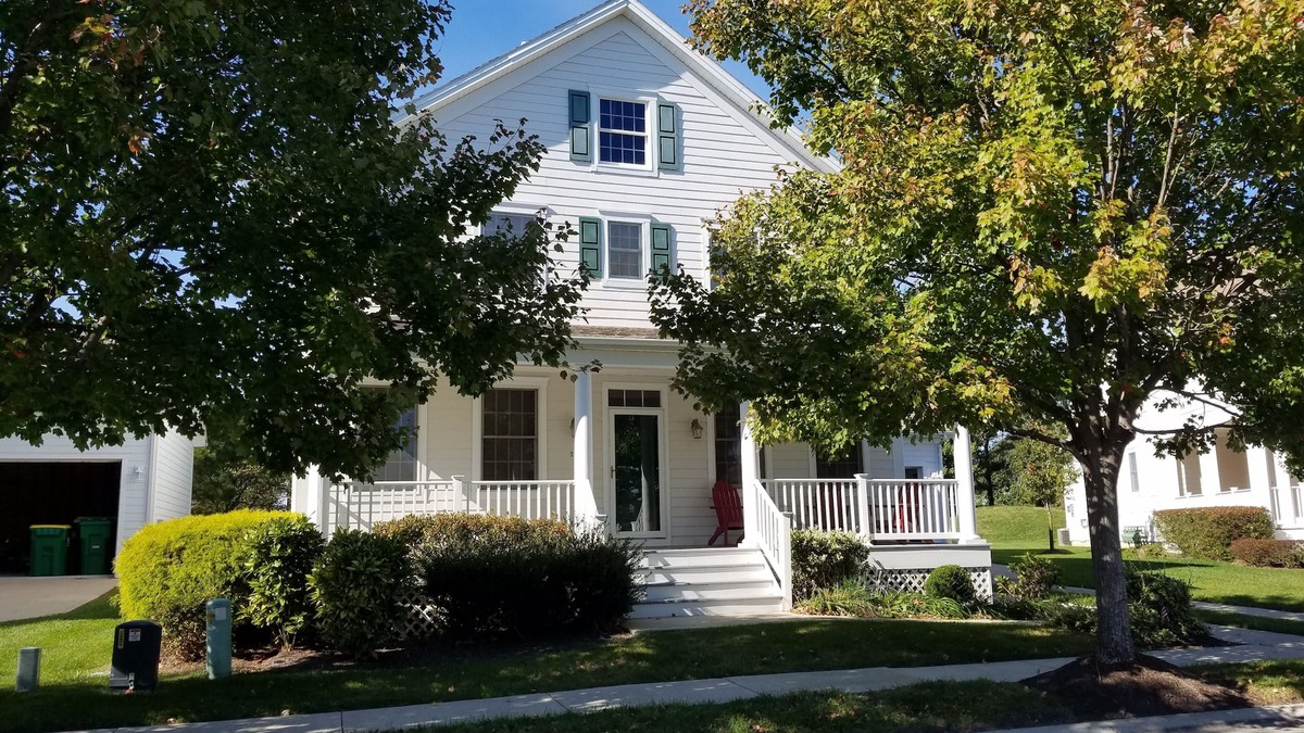 Ocean View House | Dog friendly 4 bedroom/3.5 bath house steps from Pavilion in Bear Trap Dunes