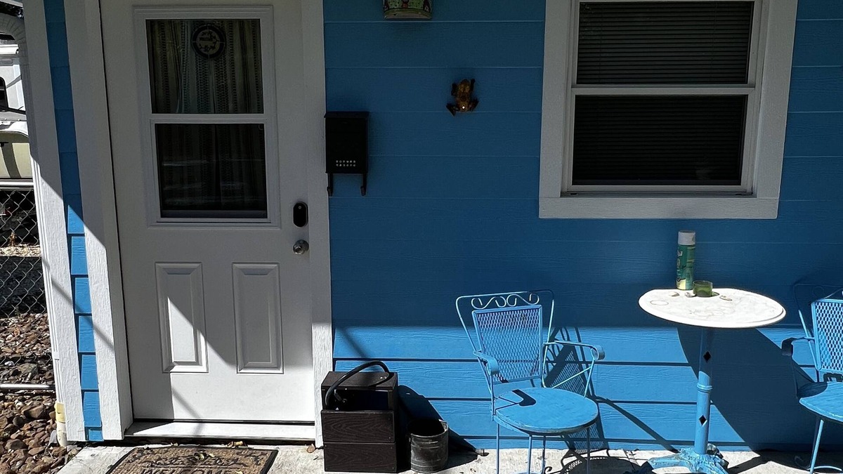 Shoreacres House | Dog friendly and beautiful waterfront guest house with Amenities
